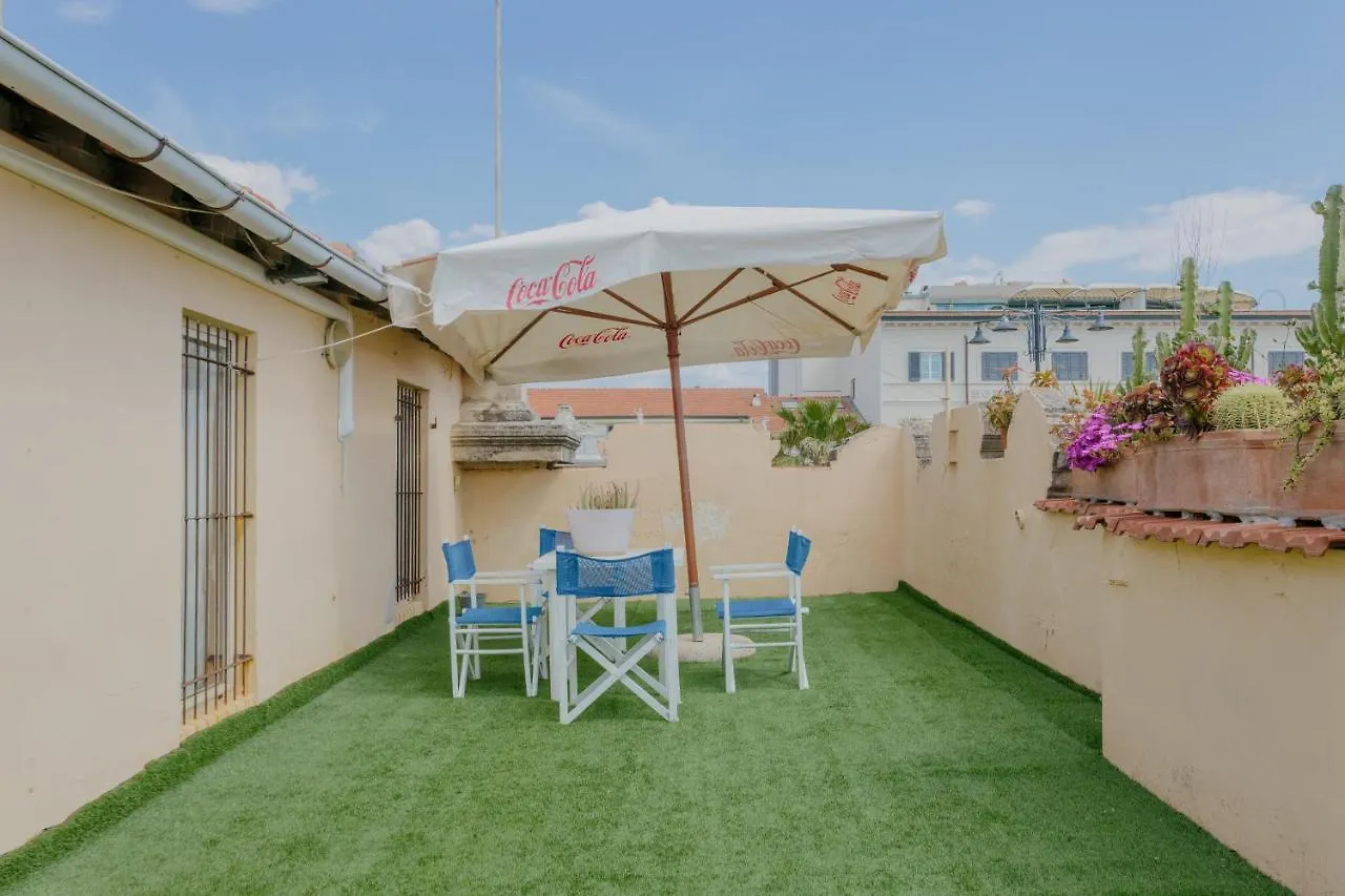 Beb Balena Bed & Breakfast Viareggio Italy